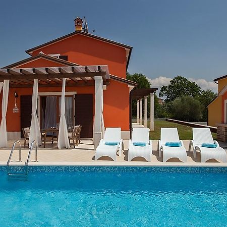 Villas Vilanija Umag Exteriör bild