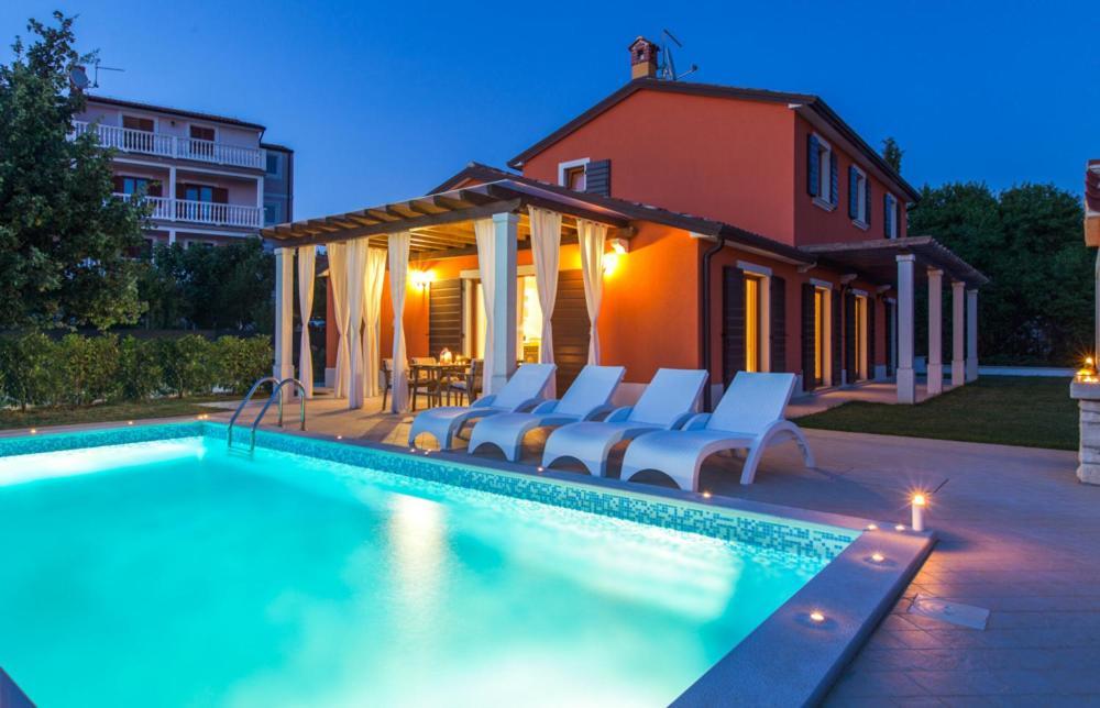 Villas Vilanija Umag Exteriör bild