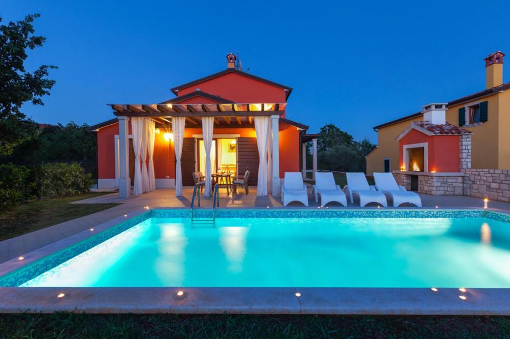Villas Vilanija Umag Exteriör bild
