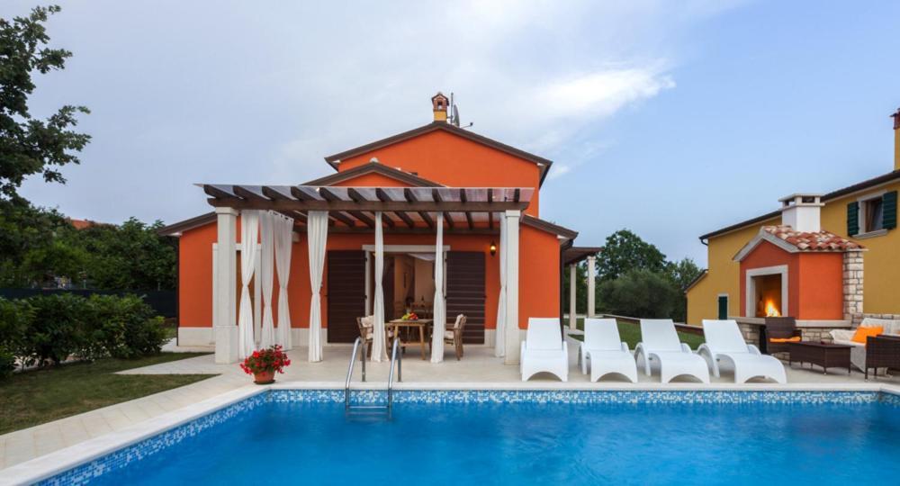 Villas Vilanija Umag Exteriör bild